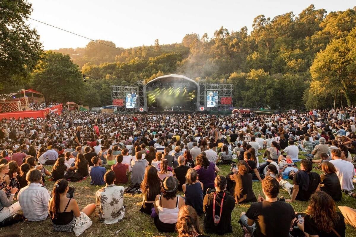 Bloc Party The Horrors E Mais 10 Nomes Fecham O Cartaz Do Vodafone 